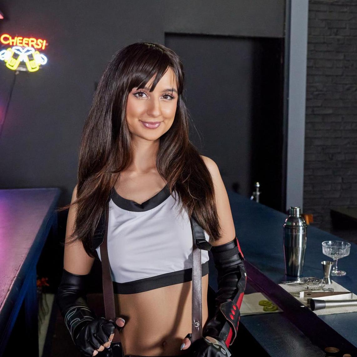 Tifa Lockhart is hot when played by Eliza Ibarra